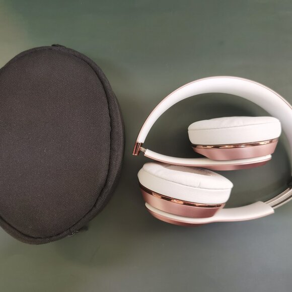 Beats Solo3 Wireless Headband Bluetooth Bass Used Running 98 New - Picture 15 of 15